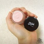 スタインズ　ピンクプライマーをご紹介します。、毛穴・小ジワ・くすみの瞬間補正下地。、ひと塗りで肌パッと明るく、毛穴と小ジワをつるんとカバー。、肌表面をつるんと整え、トーンアップ&hellip;のInstagram画像