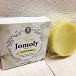 顔出しごめんなさい😭しなきゃなので載せます😂いいねだけください👍笑除毛石鹸らしいけど、毛は無くならない！でも生えてくるスピードは遅くなる気がするから良いかも😚👍 香りも強くないから&hellip;のInstagram画像