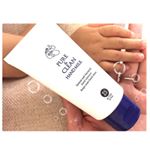 ＊＊＊うちのお気に入り💓保湿と消毒が出来るハンドミルク✌＊小さい子供は遊ぶ時も、ご飯を食べる時も常に手を使って、それを口に運ぶから手のバイ菌が心配(&acute;･&omega;･`)まだ&hellip;のInstagram画像