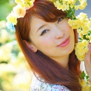 「モデル兼ハープ奏者です」＜商品PRモデルとして活躍！＞年齢より若く見える方！＆年齢肌悩みで悩む方！募集の投稿画像