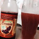 #アロニア お試し〜元々ブルーベリーやハスカップとかが好きだからとても美味しかったです😊ただそのままだと渋みがすごい‼️ので私はオランジーナと割って飲みました🍹アロニアは #老化防止 &hellip;のInstagram画像