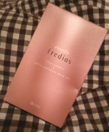 口コミ記事「《シャルレ》エタリテフレディアスクリアパウダー＆ホワイトモイスチャーマスクセット」の画像