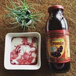 アロニアって今まで知らなかったけど、ポリフェノールとかアントシアニンが豊富で抗酸化力が他の野菜や果物より圧倒的に凄い💦オーガニック食品だから安心だし、ヨーグルトにトッピングしたら凄く美味しかった😋１日&hellip;のInstagram画像