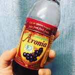 有機アロニア100%果汁モニター当選しました！ちょっと渋めでしたが、牛乳で割ると美味しい♪2人で飲んでます👫高血圧、糖尿病、肥満、ストレスに効果的だそうです！これ飲んでたら健康&hellip;のInstagram画像