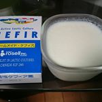 #ケフィア は#無調整豆乳 でも#発酵 できるそうです。#乳酸菌 だけで発酵させる#ヨーグルト より、酸味が穏やかで食べやすいです。ヨーグルトに比べて固まりがやわらかいので、ドリンクにして&hellip;のInstagram画像