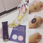 話題のリダーマラボクレンジングずっと試したかったので嬉しい😍😍顔に使う前にまず手でデモしてみたぁ〜☺️ウォータークループのアイライナーと濃いめのシャドウが&hellip;😵😵😵なんと&hellip;😵😵😵5秒&hellip;のInstagram画像