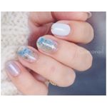 2017/10/15(日)モヘアネイルで和紙風に(*＾＾*)ブルーのモヘアにはパープルも入っているから奥行き感も🌟数種類使えば油絵っぽくもできそうな？🎨.本物の和紙でここまでフワッ&hellip;のInstagram画像