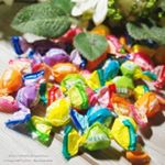 #新宿高野 #フルーツチョコレート ブルーベリー、ストロベリー、レモン、マンゴー、メロン、バナナ、ミルクの7種類が楽しめる、カラフルでとっても可愛らしいチョコレート♪フルーティーなおいしさ&hellip;のInstagram画像