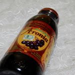 ✔️有機アロニア100%果汁✨ポリフェノールが豊富なアロニアという果実。今回初めて知りました💦⋆アロニアはベリー系の果実で、悪玉コレステロールや中性脂肪を減らす効果や、抗酸化作用が&hellip;のInstagram画像