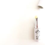.エステサロンやプロメイク用のリップ👄レチエ💎モイスチャーリップ💎.とにかく唇が弱い私😭基本的にリップメイクは荒れます💦普通のリップクリームも皮むけします💦.このリ&hellip;のInstagram画像