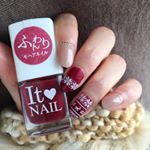It NAIL MOFFY CollectionDear Laura @dearlaura_dl さんから発売されているモヘアネイルでノルディックネイル❄︎・it-mf39は赤のマットカラ&hellip;のInstagram画像