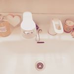 可愛い洗面台にしたいけどなかなか難しい⍨⃝ ﻿ ༘﻿ ˣハートのメラミンスポンジはかなりお気に入りあとは可愛いハンドクリーム置けたらいいのにね#ママケアが使いたい #monip&hellip;のInstagram画像