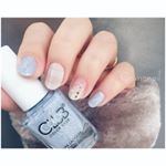 2017/11/22(水)@colorclub_jp_official 冬の新色#D212 Mystical Muse(透け感のあるグレー)を使ってみた☃️.シアーなパステルブルー&hellip;のInstagram画像
