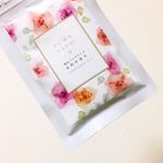 飲むフレグランスふわかおりを飲み始めました。ローズ系の飲むフレグランスサプリはいくつか飲んだ事があるのですが、こちらは他のものとは少し異なるトロピカルローズの香り。ウットリするほど良い香りです&hellip;のInstagram画像
