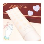 ホワイトいちごのオーガニックハンドクリーム🍓💓かわいいパッケージにいい香り✨そしてささくれだらけだった私の手が1日で復活しました！！今まで使ってきたハンドクリームの中でも速効性1番です！のInstagram画像