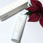 以前LOFTで見かけて、ずーっと気になっていた#白いちご のシリーズ。.先日モニターに応募したら当選しました🍓💕💕✨..#whiteichigo #オーガニックテックハンドクリーム&hellip;のInstagram画像