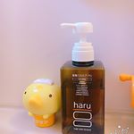 黒髪スカルププロ♡カラーやパーマによりダメージを受けた頭皮を整えることでボリュームや黒髪のケアが出来るノンシリコン100%天然由来のシャンプー♡きめ細かい泡立ちと柑橘系のすっきりした香りがとっ&hellip;のInstagram画像