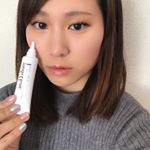 忘年会、クリスマスの暴飲暴食で再びニキビの嵐が🌪私の赤ニキビに#mediAcne を🍀洗顔後に塗って寝るだけ😴シミの改善役の効果がある成分もあり、ホワイトニングクリームでもあるので、赤ニキ&hellip;のInstagram画像