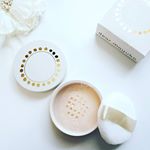 なめらかなシルクのような肌に仕上がる♪『dear mayuko フェイスパウダー』dear mayukoのアイテムはいくつか愛用してるけど、このフェイスパウダーもすっかりお気に入り✨カラーは2&hellip;のInstagram画像