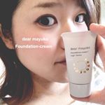今使ってるクリームファンデーション#Dear Mayuko のライトオークル。✴︎着け心地は厚塗り感ないのにちゃんとカバーしてくれるし、パウダー着けてないのにパウダーで仕上げたみたいに&hellip;のInstagram画像