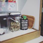 洗い物のあとにすぐに使えるように&hellip;シンクの真後ろのココに置きたいな(*&acute;-`) #ママケアが使いたい#monipla#ナリスアップコスメティックスファンサイト参加中のInstagram画像