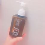 haruの黒髪スカルププロシャンプーをお試しさせていただきました😆✨こちらのシャンプーはノンシリコン、100%天然由来成分でできており、頭皮ケア・発毛育毛・白髪ケアができるシャンプーです👱🏻&zwj;♀️&hellip;のInstagram画像