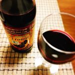 ワインじゃなくてアロニアドリンク❤️とても試してみたかった商品。ポリフェノールが豊富と知って、すごく気になってた。・まずは原液で飲んでみると。。。うぉ！？渋い！！でも、赤ワインが好きなので飲め&hellip;のInstagram画像