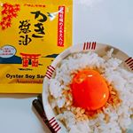 今日のお昼ごはん＊＊＊＊＊＊卵かけご飯＊野菜炒め＊一口チキンカツ＊＊＊モニターで頂いた#アサムラサキ さんのかき醤油を使って卵かけご飯にしました。高級なだし&hellip;のInstagram画像