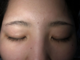 短い眉毛を伸ばしたいです！