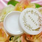 体温で溶けてスルスル伸びる保湿力の高いバームです。しっかり保湿できるので、乾燥が強い部分のケアにぴったり。目元に使っても大丈夫とのことなので、私は目元ケアに使ってます。ゼラニウム大好きな私&hellip;のInstagram画像