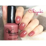 .paワンダーネイルの新色をベタ塗り💅🏻.ローズピンクとテラコッタの間の様なカラー。速乾なのでもたもたしてると塗り筋が出来てしまうので、私はたっぷり２度塗りしてます💗.キレイに&hellip;のInstagram画像