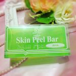 サンソリットのスキンピールバーAHAをお試しさせていただきました！3枚目を見てもらうとわかるモコモコ泡。肌に触れずに洗えて毛穴ケアにも最適。さっぱりすすげるのにつっぱらなくて、洗い上がりの&hellip;のInstagram画像