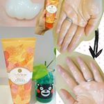 #detclear #お風呂でdet #ピーリング #ホットピーリング を使ってみました🎵ぬれた手OKの#ピーリング 🌼角質ポロポロ温感ピーリングジェリー👏メイク落としや洗顔の後に使います😊 &hellip;のInstagram画像