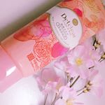 .今回は明色化粧品さんのDETクリアホットクレンジングジェルクリームを試しました！💓.温感ジェルを初めて知って初めて使いました！ジェルでメイクを落としている間顔がポカポ&hellip;のInstagram画像