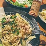 昨日は今日のお花見の準備で炊飯器があかなかったのでパスタ☆糖質モリモリ～でもやっぱパスタはうまい🙋とくに今日はピエトロさんから貰った春の新商品おうちパスタシリーズごま醤油ガーリック仕上げ&hearts;&hellip;のInstagram画像