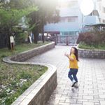 ･･なんで子供ってこんなに風船が好きなんでしょう。風船を持って歩いているだけで、ずっとご機嫌ではしゃいでいます☆ ･･・トップス　#CANDYCAT・ボトムス　@gapkids&hellip;のInstagram画像