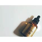 ．原液とか言われたらそりゃ使うよね🙄✨ハリと弾力の基礎になる原液8種類をミックスしてある、AFCのモスト100％原液美容液❤．洗顔後、化粧水前に肌になじませるだけ！つい欲が出て目元&hellip;のInstagram画像