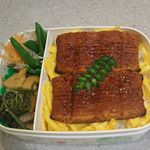 おはようございます☔#ババじーさんのお弁当 鰻重❓#うなぎの蒲焼風お仕事ガンバレー👊😆🎵#いちまさのねり弁 #お弁当 #いちまさ  #一正蒲鉾  #monipla #いちまさファン&hellip;のInstagram画像