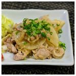 .明治創業老舗の味噌・醤油醸造元であるホシサンの「百年分の誇り」の詰まった極上みそ麦粒みそ ごていしゅをお試しさせていただいております(ㅅ&acute; ˘ `)♡ ..お味噌汁はもちろん&hellip;のInstagram画像