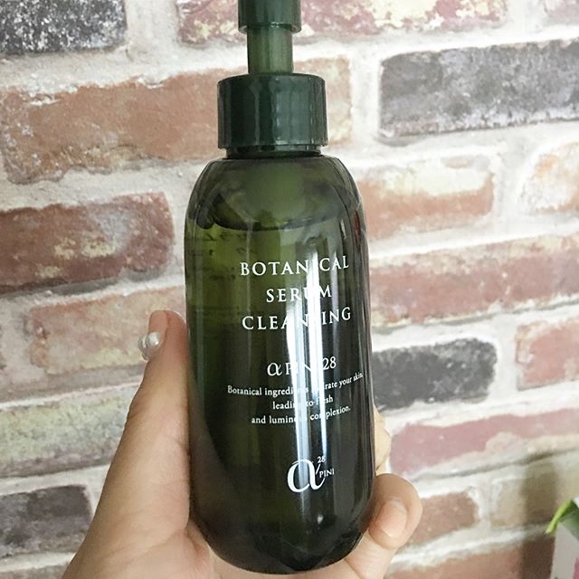 口コミ投稿：暑くなってきたというのにまだまだ乾燥肌。。#アルファピニ28 の#クレンジング と#ミ…