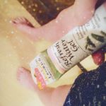 リフレッシュウォータージェル！めっちゃ気持ちよくて火照った足がスーッと落ち着いたよ😇✨すごい✨ストッキングの上からも濡れるのは便利&hellip;お仕事の友よ&hellip;💕 #ボタニカルフットジェル #ペロリン #per&hellip;のInstagram画像
