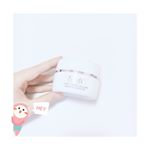 これ一つで7役のオールインワンゲル。甘いフローラルの香りもいいし、塗った後のベタつきもないし、でもちゃんとお肌は潤ってる。忙しい朝のスキンケアにはピッタリかも！2980円#ti&hellip;のInstagram画像