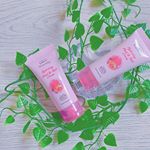 ローズヒップの香りのハンドクリーム！そしてネイルケアも一緒にできる優れもの💓ウォータリータイプだからサラサラしてこれからの季節にぴったり！****#leivy_japan &hellip;のInstagram画像