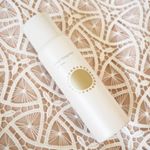 dearmayukoサンプロテクタースプレー使ってます😍👏SPF50+　PA++++の高い効果‼外出時に鞄に入れられる手軽さで、さらっとしていて全くベタつきません✔✔天然の繭の成分、セリシン配合で&hellip;のInstagram画像