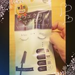昨日の昼間、みんなでマツエクの話してたところ、帰ったら偶然にも届いてましたのでご紹介⭐︎抜けかかってメンテまでの期間に隙間埋めるのに良さそう！説明文、反射して読みにくいけど、マツエクしてないま&hellip;のInstagram画像
