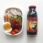 2018/05/14昨日たくさん作った豆腐ハンバーグ(お肉の割合少し多め)をメインにシンプルなお弁当。.そして、アロニアドリンク❤︎ 最近のお気に入り飲む美容液といっても過言ではないほ&hellip;のInstagram画像