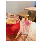 .#ラモフロールオーデコロンフレッシュキャスケードブーケの香り.フェミニンなお花の香りにピーチの優しい甘みのある香り夏にも爽やかに使えそう💕.♡家族、友達、大切な人、&hellip;のInstagram画像