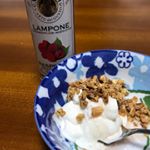 .モニプラさんから『イタリアワイン食材専門モンテ物産』さんの『ムッジーニフルーツバルサミコ ラズベリー』をいただきました\( &circ;⑅̆&circ; )/.100年以上バルサミコ酢を造り続け&hellip;のInstagram画像