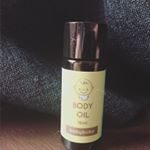 そう言えば今、ベビーブーバーのオイルをのどちゃんにつかってるんだけど、これがまた良い🤣﻿﻿オーガニックだから体に優しいし、匂いも母に優しい匂い。笑﻿﻿オイルは結構ベタつくイメージだった&hellip;のInstagram画像