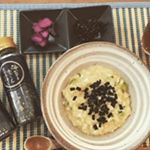 .こんにちは😃何故か画質めっちゃ悪い😦iphonも寿命かな🙄💦..今日のお昼ご飯🌱昨日からお腹の調子が悪いので雑炊にしました。娘も雑炊大好きでお茶碗2膳分食べてた。。😂&hellip;のInstagram画像